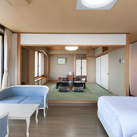 Matsuura Hotel Saiki Exterior photo